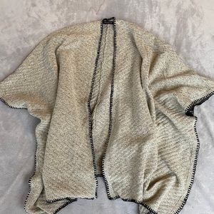 Kristine Poncho Cardigan Black& Beige
